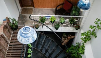 Nhà ống 100 m2 cho nhiều thế hệ trong hẻm ở TP.HCM