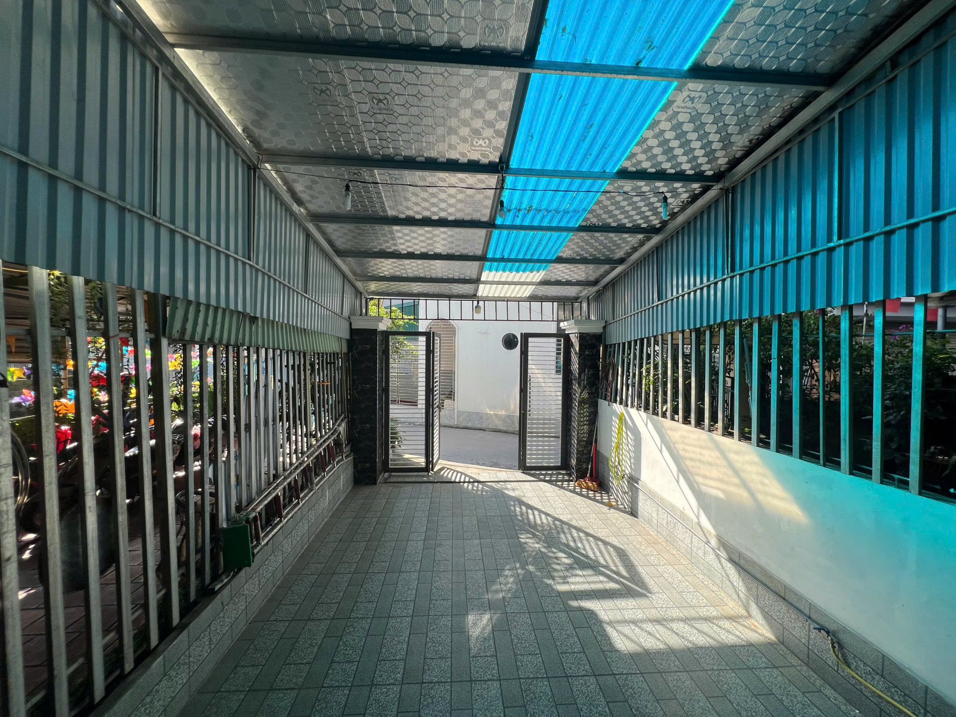 BÁN NHÀ 3,5 TẦNG PHƯỜNG CAO XANH - TỈNH QUẢNG NINH