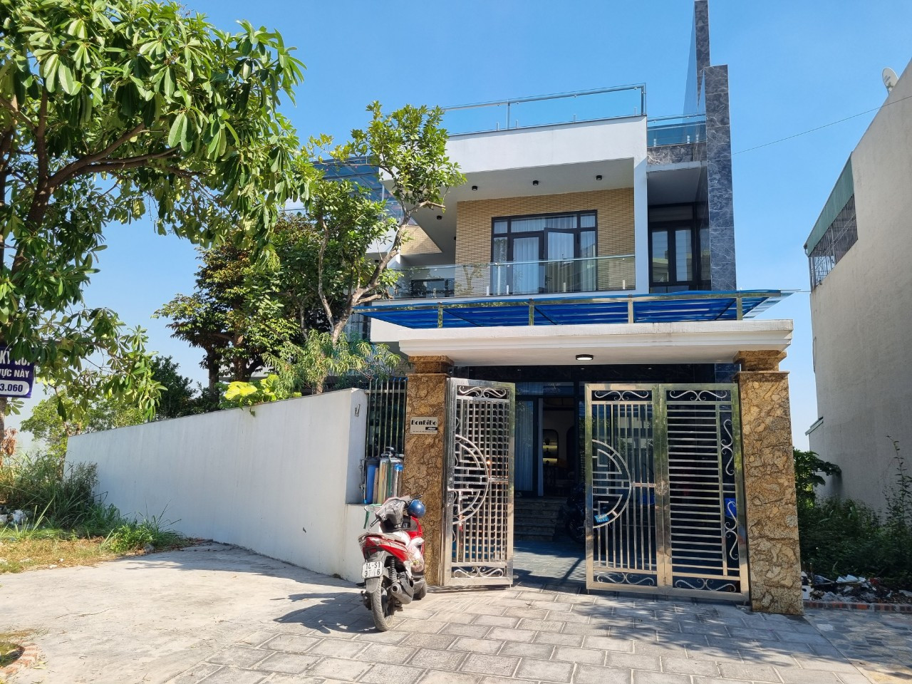 BÁN BIỆT THỰ 2,5 TẦNG PHƯỜNG HỒNG GAI - TỈNH QUẢNG NINH