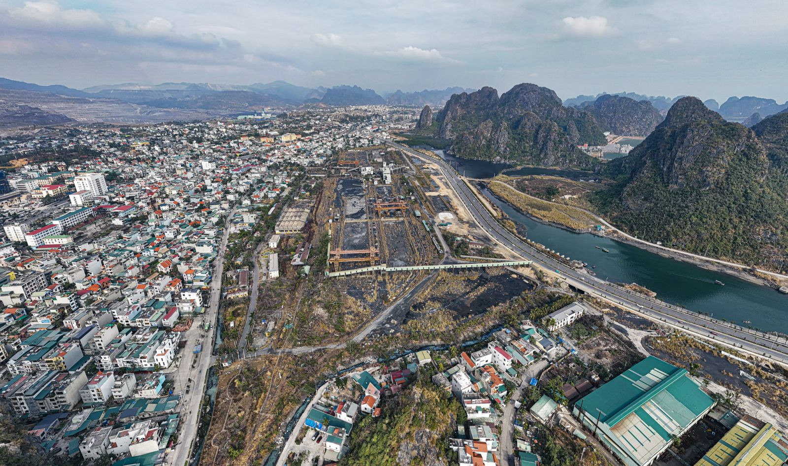 BÁN ĐẤT Ở KHU DÂN CƯ PHƯỜNG HẠ LONG - TỈNH QUẢNG NINH