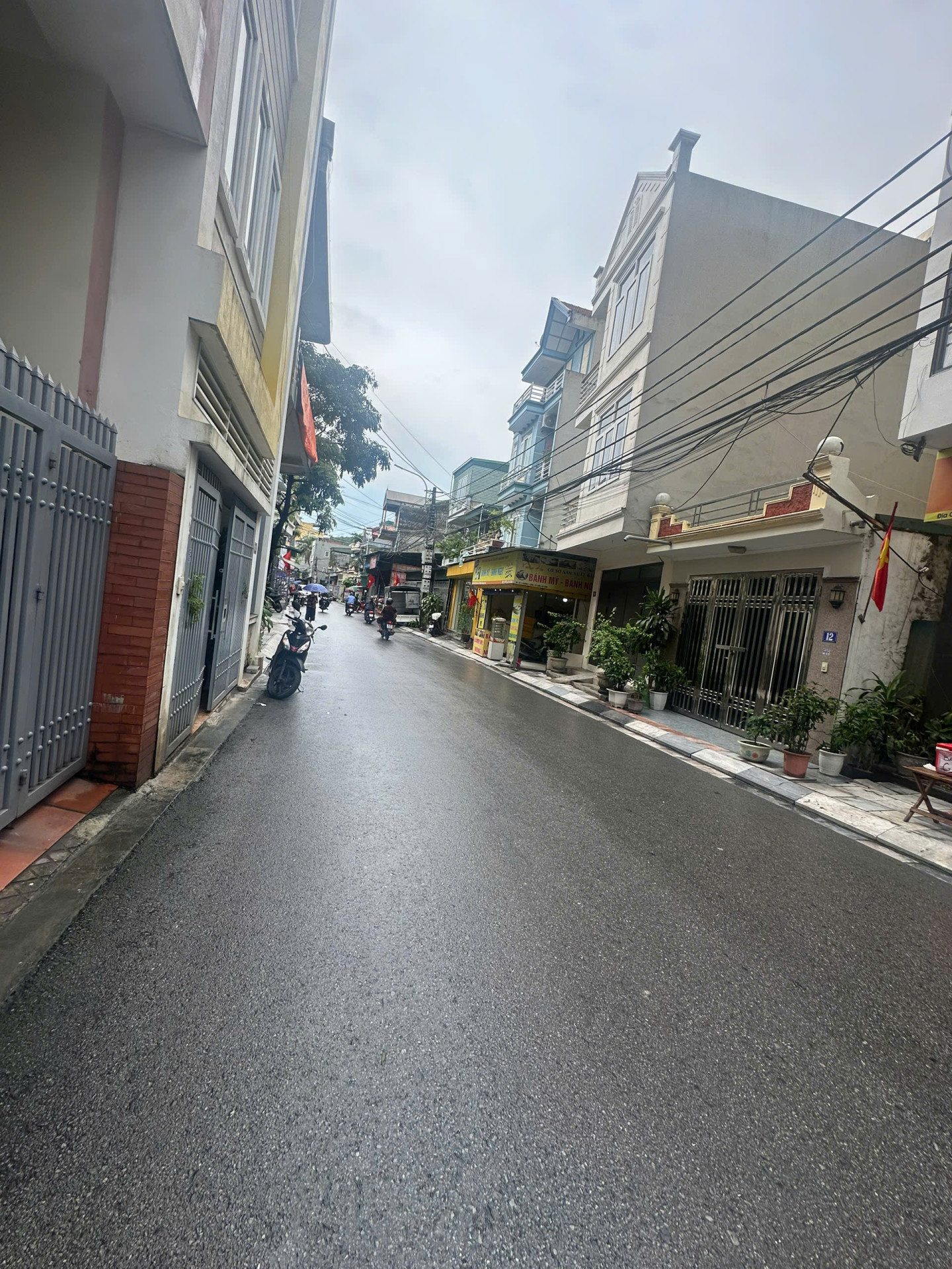 THUÊ TẦNG 1 NHÀ MẶT PHỐ PHƯỜNG HỒNG GAI - QUẢNG NINH.