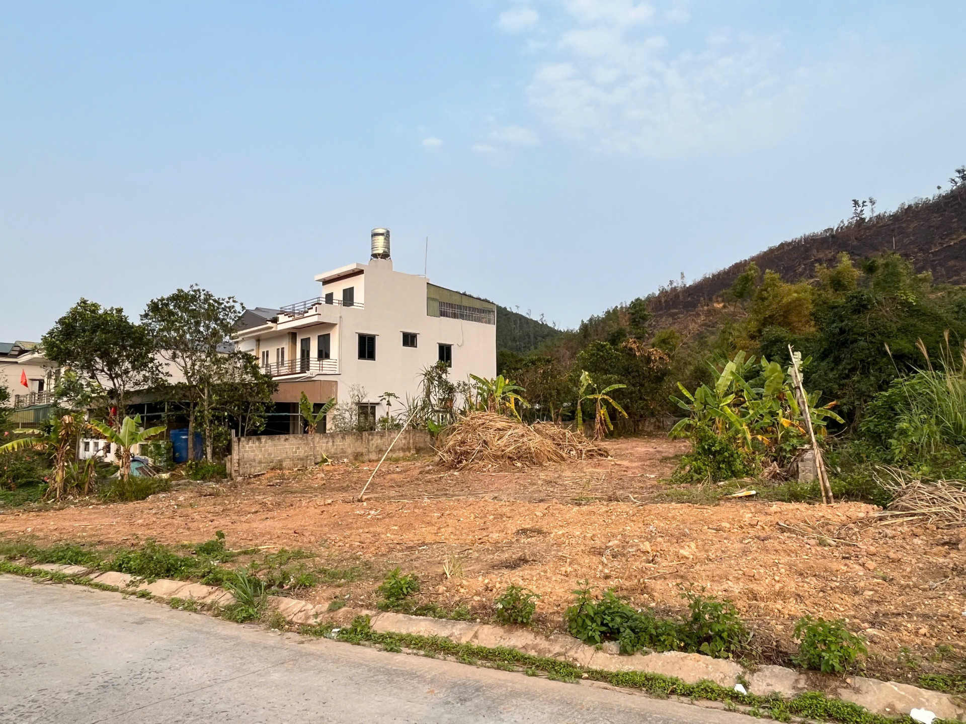 BÁN ĐẤT Ở KHU DÂN CƯ ĐẶC KHU VÂN ĐỒN - TỈNH QUẢNG NINH