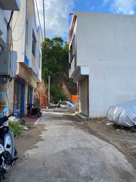 HS105 - BÁN ĐẤT Ở KHU DÂN CƯ PHƯỜNG HÀ LẦM - QUẢNG NINH